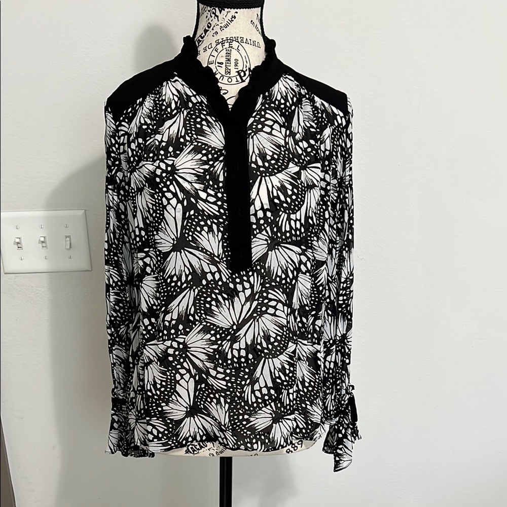 Black and White Butterfly Print Women's Top